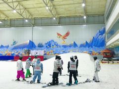 -乔波室内滑雪场