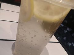 -肥汁米蘭香港米线(长宁来福士店)