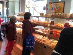 面包甜点陈列柜-新侨三宝乐面包店(崇文门店)