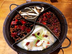 -白乐天毛肚火锅馆(解放碑店)