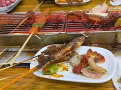 -哈尔滨小酒馆·鲜肉现穿自助烧烤(康新花园店)