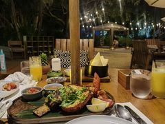 -三亚艾迪逊酒店·海滩烧烤 BARBACOA·现场乐队·浪漫晚餐·烧烤海鲜