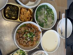 -三姐妹糯米饭·包子·饭面(绣山店)