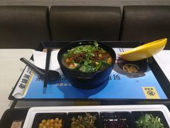 砂锅牛肉粉丝汤-老娘舅餐厅(黄龙体育中心店)