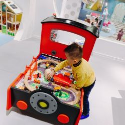 -MINI MARS KIDS CLUB亲子家庭中心(长宁天山店)
