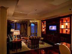 -广州富力丽思卡尔顿酒店