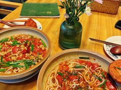 小锅米线-山茶云南菜(永安里店)