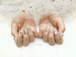 -逸日式美甲美睫工作室