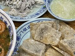 老北京炸灌肠-门框胡同百年卤煮(新街口店)