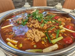 -牟记江湖重庆地标特色菜鱼蛋海鲜羊蝎子(巴南区黑金冠十多年好店)