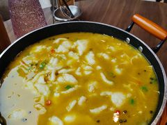 -有红鸡毛店·川菜(建设路店)