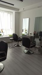 -LILI·HAIR SALON理理造型