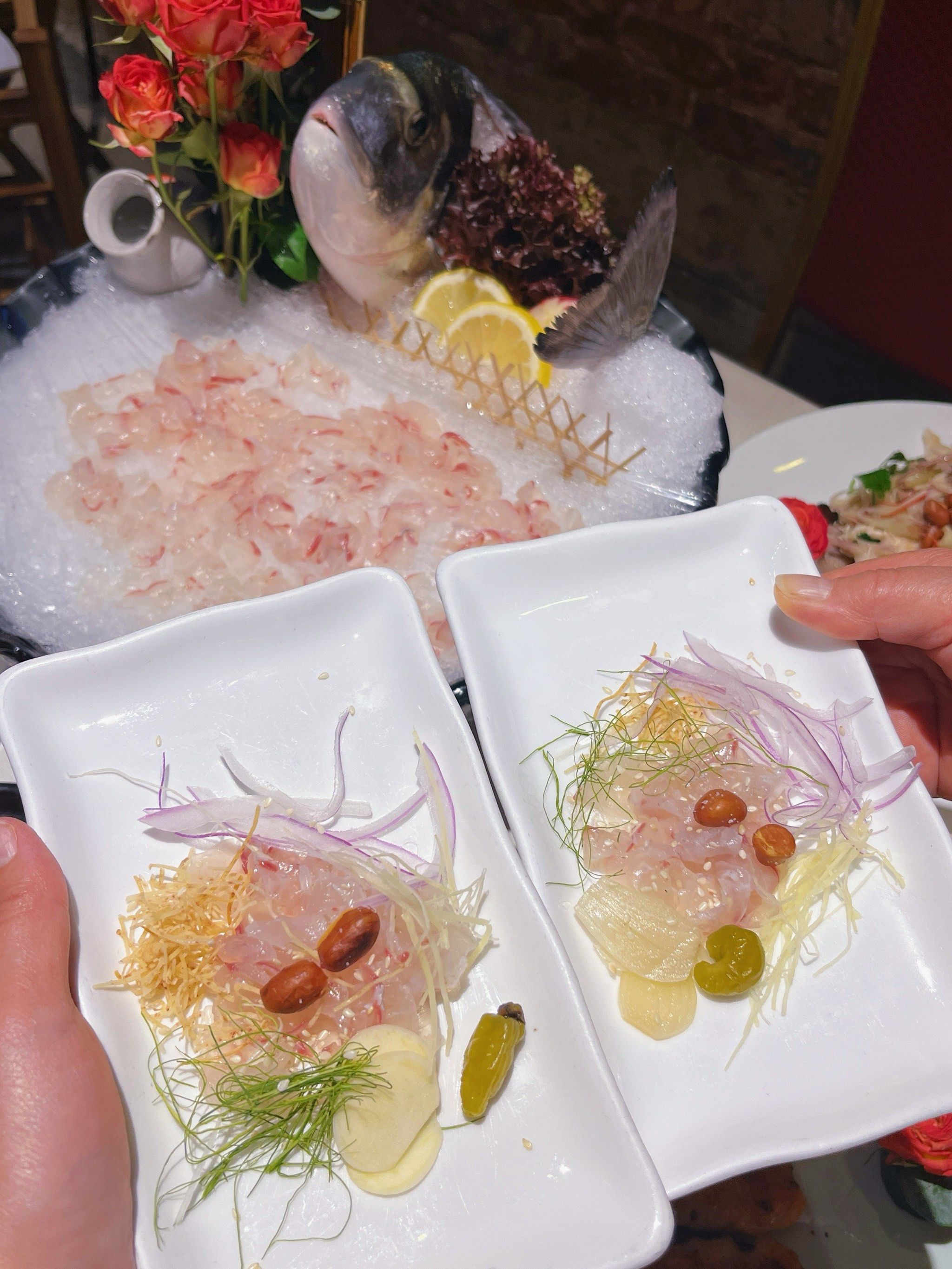 n金鲷鱼生
🐟金鲷鱼肉质细嫩,一鱼两吃
✅鱼肉很适合做刺身