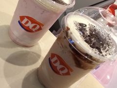 浓郁草莓奶昔-DQ·蛋糕·冰淇淋(合生汇店)