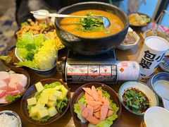 -包整·丝娃娃(一览甲秀楼风景店)