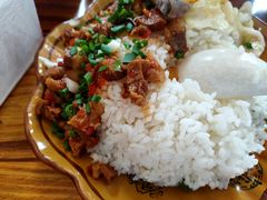 红烧牛肉盖饭-铜锅牛肉米线.牛肉火锅(大理古城店)