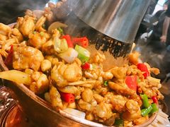 -巴四老城区炭火蛙锅(张江店)