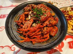-肥肥虾庄·金牌油焖大虾(汉街SKP店)
