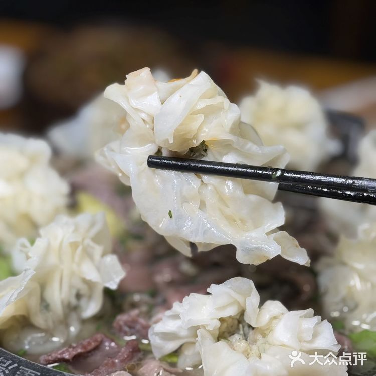 吃到了吃到了！乐山超绝的跷脚牛肉💥