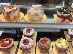 -花花卷卷·鲜食蛋糕(静安久光百货店)