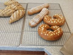 -研麦家面包(亚泰华府店)