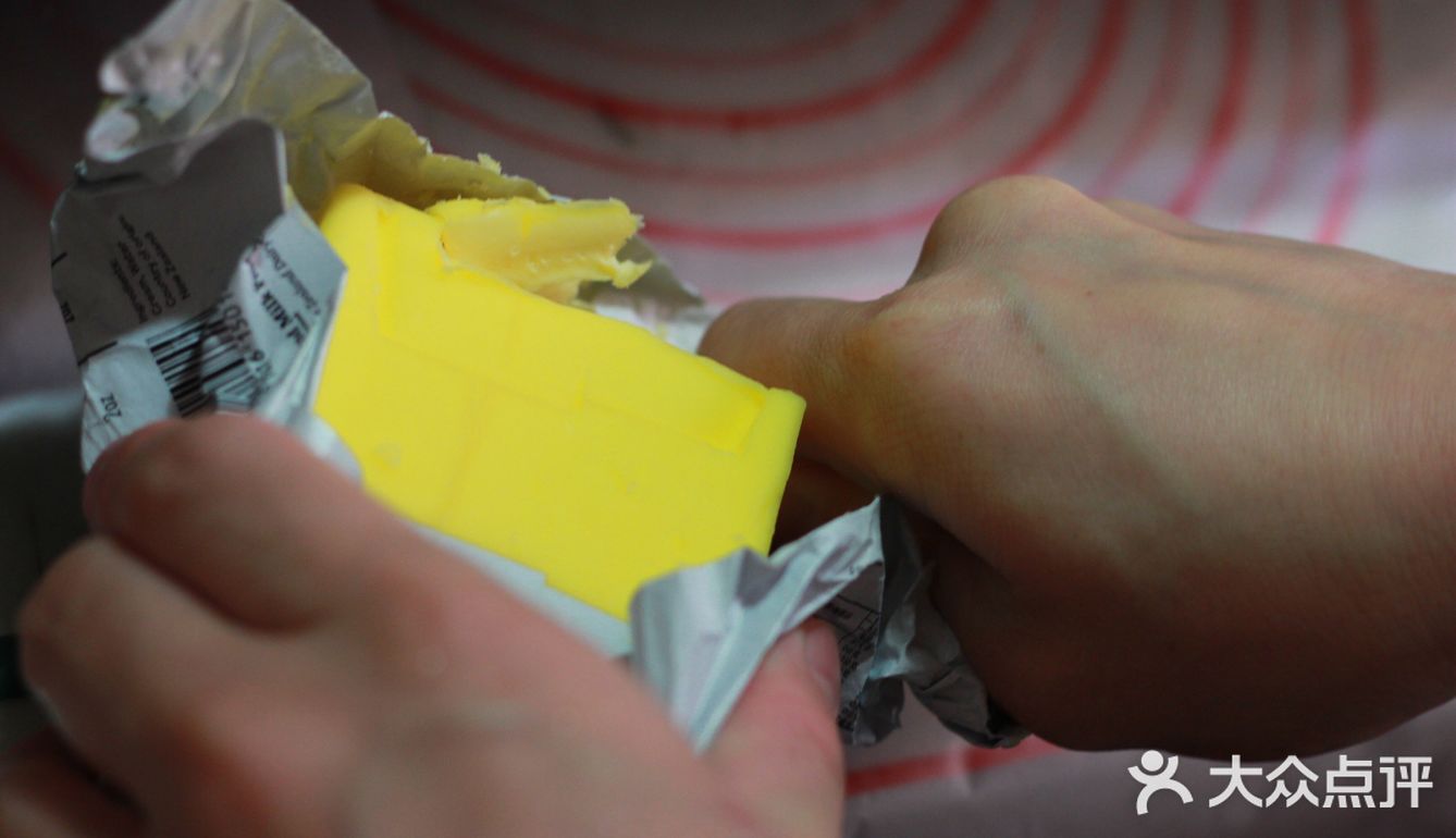 高级！在家里也能做的墨鱼汁意大利面