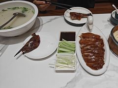 -梅利汴京烤鸭•开封豫菜地标店(东大街店)