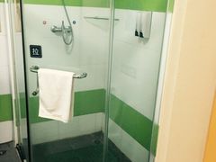 -7天酒店·广州天河公园地铁站店