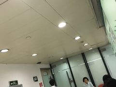 -上海外服