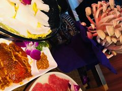 -三人行骨头王火锅(长寿店)