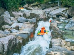 -虎啸峡漂流
