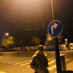 -侨治发型