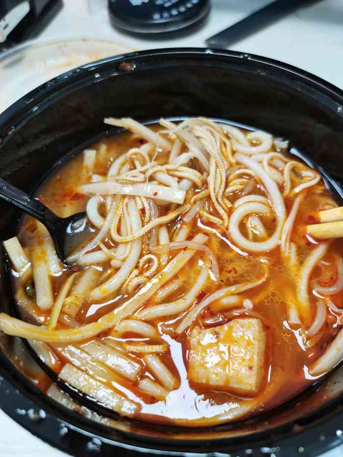 七彩小锅米线(七宝老街店)-"点的外卖,还阔以,送的贼快,十二点二十下.
