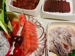 -海底捞火锅鲜切牛肉主题店(长寿路店)