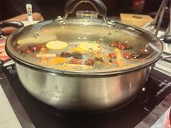 -尚尚仙·酸汤猪手·猪肚鸡火锅(华联万柳购物中心店)