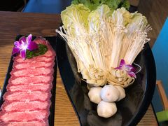 -三人行骨头王火锅(长寿店)