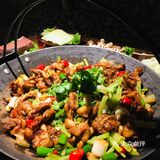 量大料足的一家老宅吊锅嗨起来
