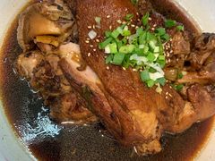 -老码头黑皮肘子锅包肉熏酱水饺(文政街店)