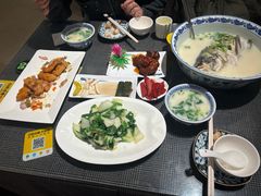 -南京金牛湖巨碗鱼头