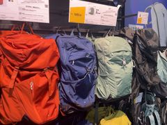 -迪卡侬(西三旗店)