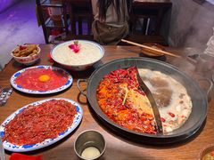 -萍姐火锅·公路夜市(武汉首店)