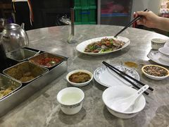 -四川小胡子海鲜(丁村万人海鲜广场店)