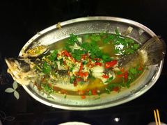 -J Daeng Seafood