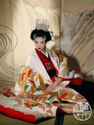点击看大图 -持熹光年写真体验馆