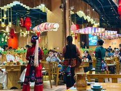 -老滇山寨•云南特色菜•地方菜•民族风情歌舞表演(金碧店)