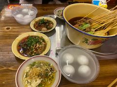 -拈签一笑黄牛肉辣卤串串