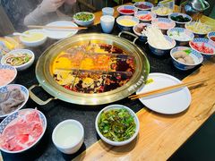 -周小明火锅(黑金冠社区店)