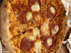 -城市大道红炉披萨烘焙坊