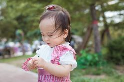 -亲吻宝贝儿童摄影