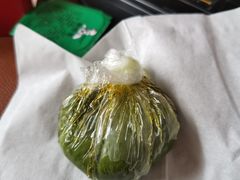 咸蛋黄肉松青团-肯德基(孝陵卫地铁站店)